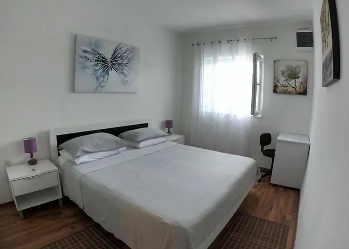 Sara Appartement Podstrana